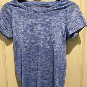 Blue size 6 Lululemon short sleeve shirt
